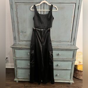 House of Harlow stretch satin crop top & cargo set. Size S. Perfect condition
